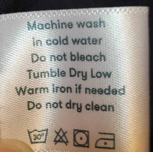 Roller Rabbit Black and Peach Floral A-Line Skirt Size XL - Picture 5 of 6